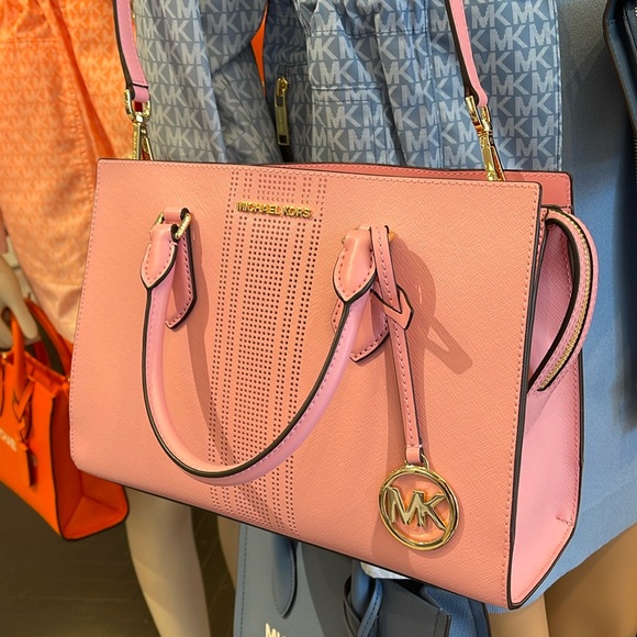 MICHAEL KORS
Sheila Medium CZ Faux Saffiano Leather Satchel Crossbody 
NWT - Picture 16 of 16